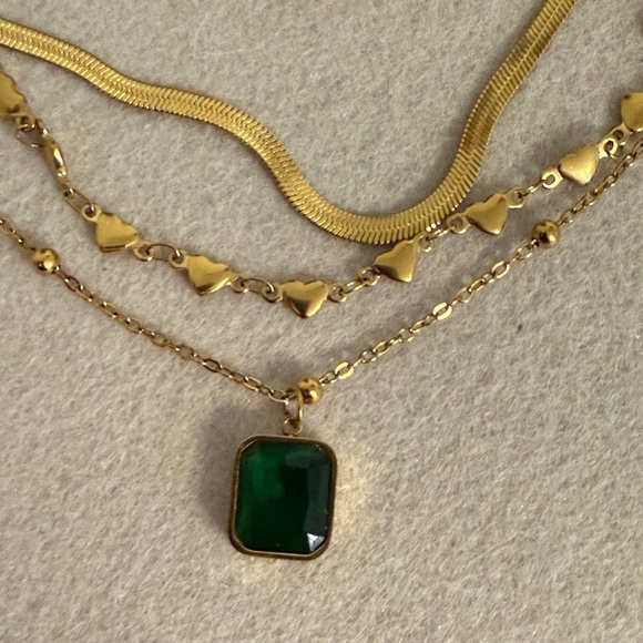 Chic Titanium Steel 16-19” Gold layers Women’s Necklace with Green Pendant